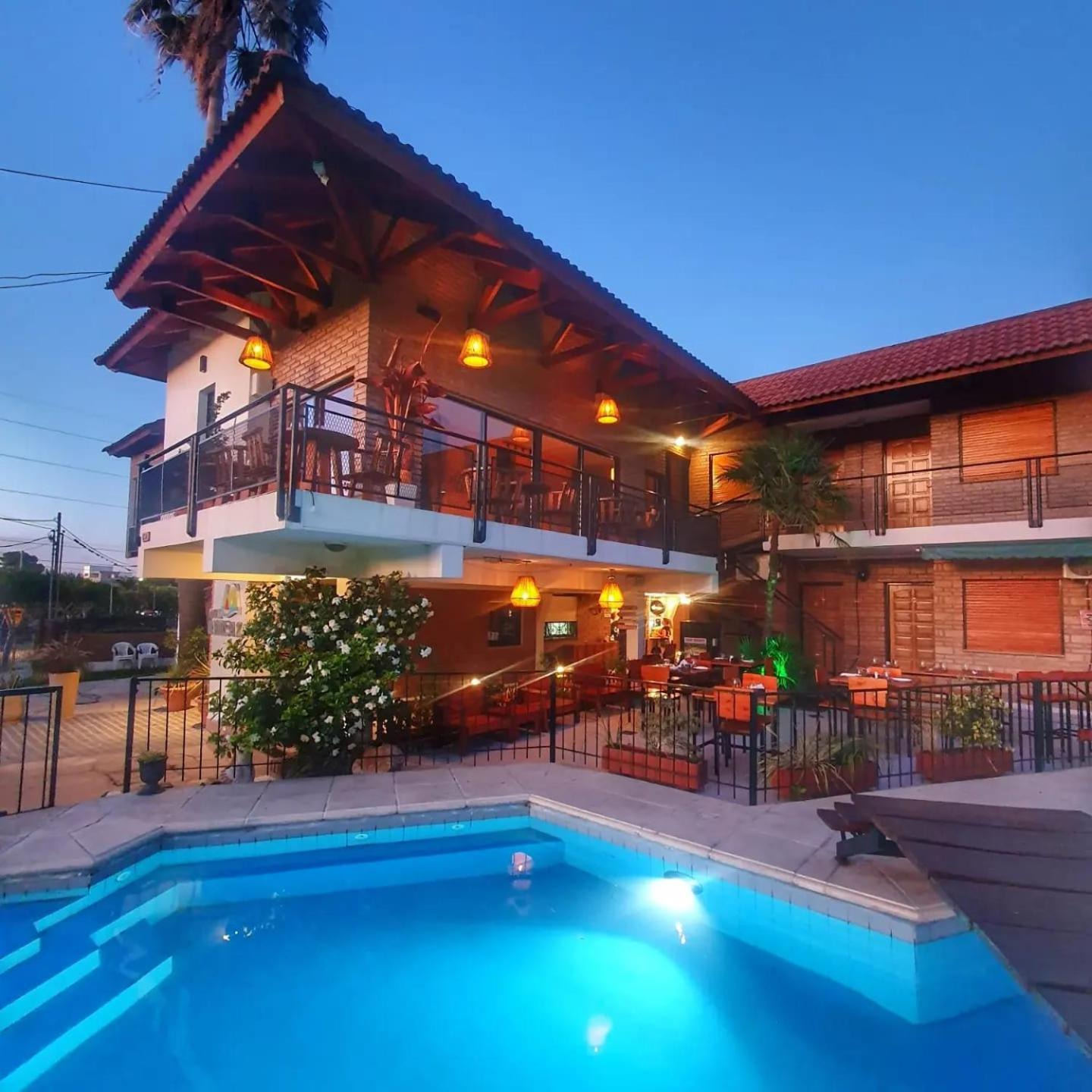 Hotel Carlos Paz Villa Carlos Paz Buitenkant foto