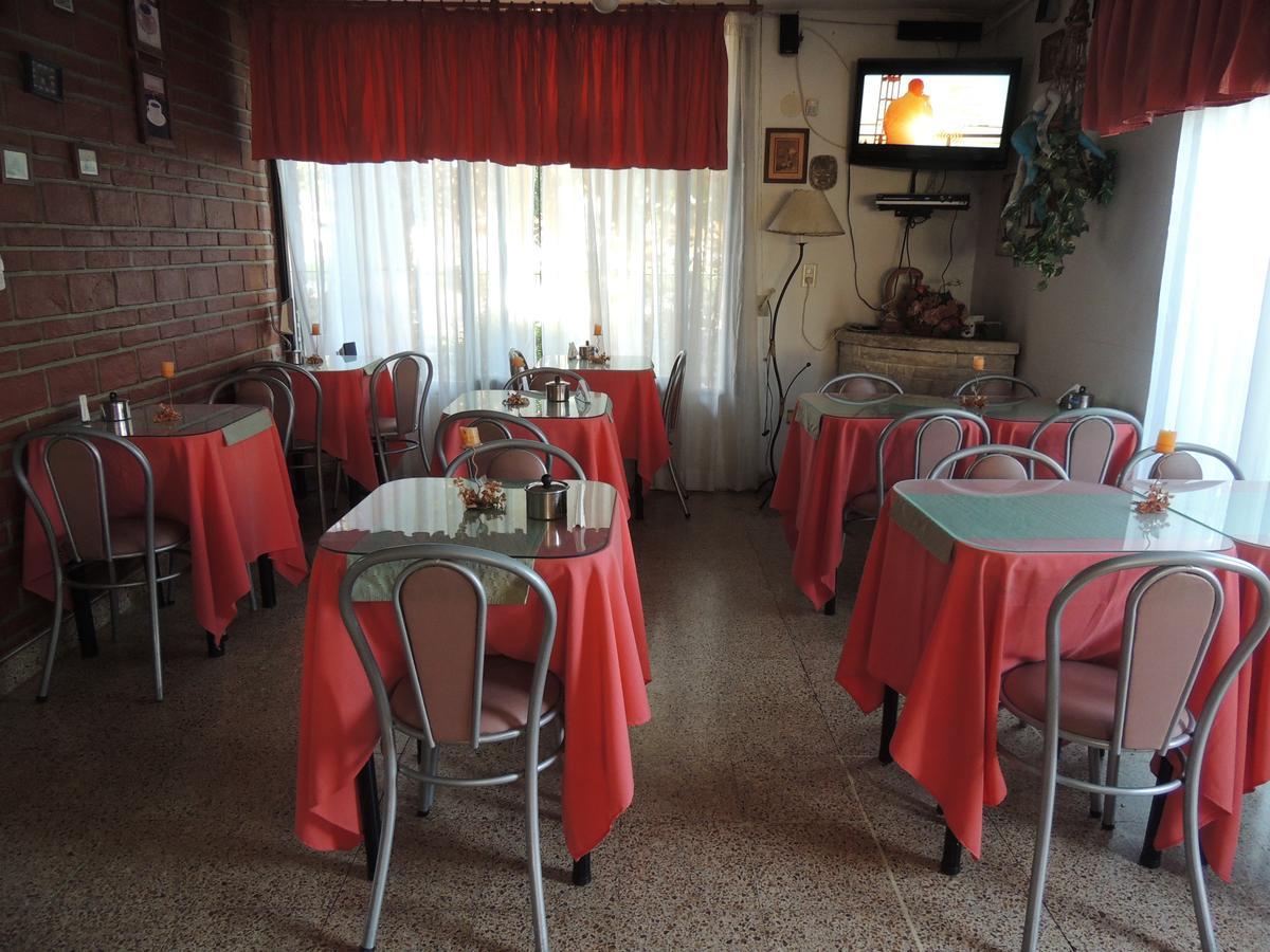 Hotel Carlos Paz Villa Carlos Paz Buitenkant foto