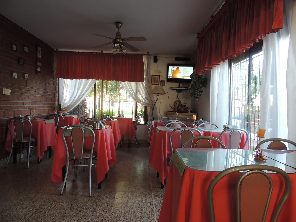 Hotel Carlos Paz Villa Carlos Paz Buitenkant foto