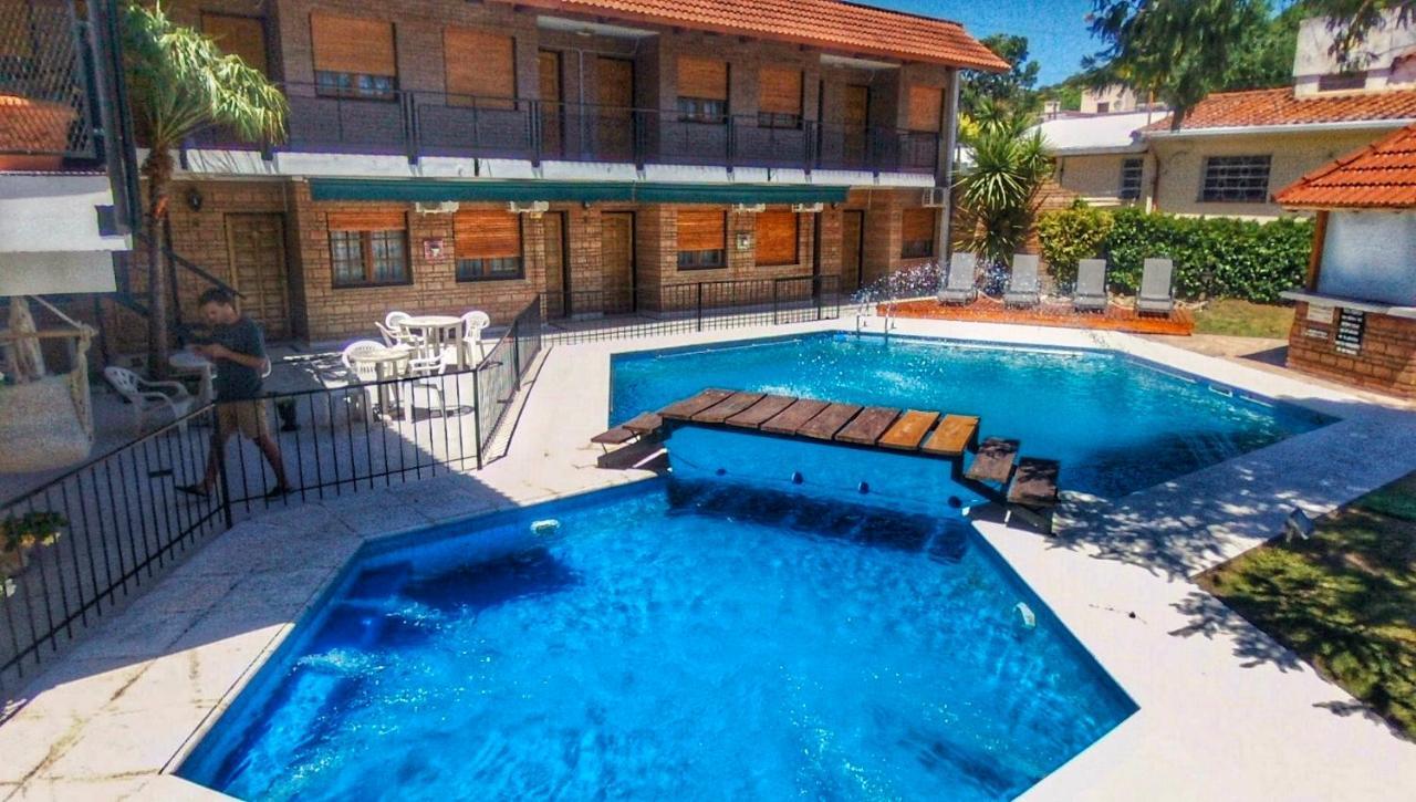 Hotel Carlos Paz Villa Carlos Paz Buitenkant foto