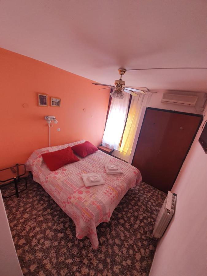 Hotel Carlos Paz Villa Carlos Paz Buitenkant foto